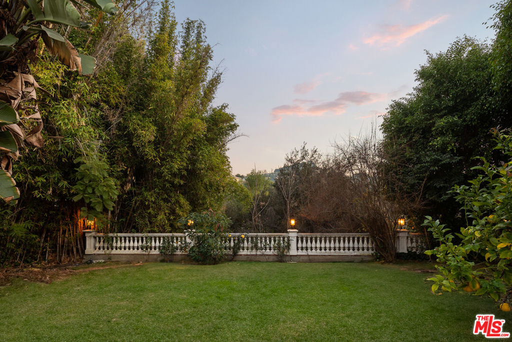 3511 Berry DriveStudio City img 2