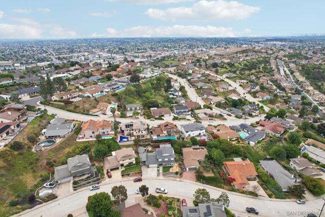 8007 Wetherly St, La Mesa CA: https://media.crmls.org/mediaz/c151a408-a622-4610-bb74-d2d8b401eff1.jpg