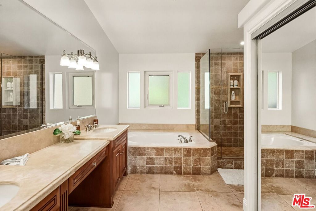 MLS #26862935 image #8