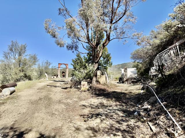45860 Coyote Street, Banning CA: https://media.crmls.org/mediaz/c1523b10-5d71-415e-a020-10ce7ca00a52.jpg