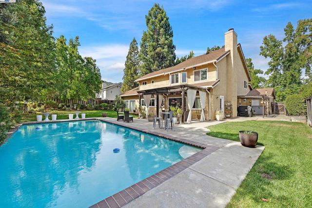 Image 41 of 59 For 7828 Foothill Knolls Dr