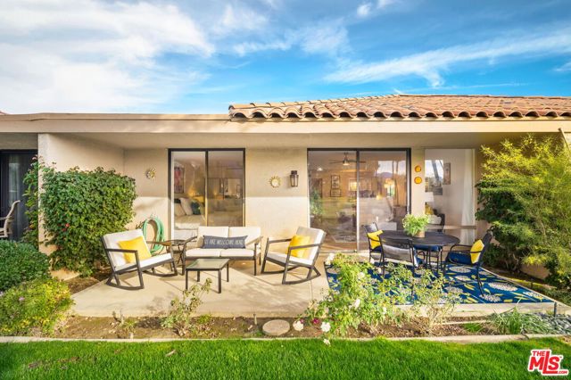 60 La Ronda Drive, Rancho Mirage CA: https://media.crmls.org/mediaz/c15331c0-798c-4ba6-b3d4-66f88467c949.jpg