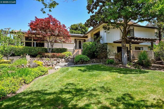 554 Golf Club Road, Pleasant Hill CA: https://media.crmls.org/mediaz/c153370b-e219-4f31-9c19-8638ccecdcdc.jpg