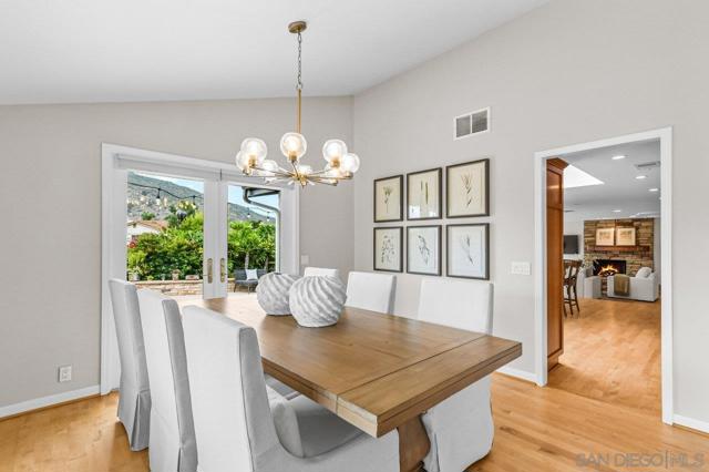 3609 Monte Real, Escondido CA: https://media.crmls.org/mediaz/c153b7f7-f2c7-4c81-87e2-e38a49146210.jpg