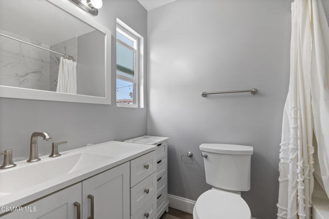 431 Palm Drive, Oxnard CA: https://media.crmls.org/mediaz/c153f40c-c719-4864-93d6-fdcdad0ee66c.jpg