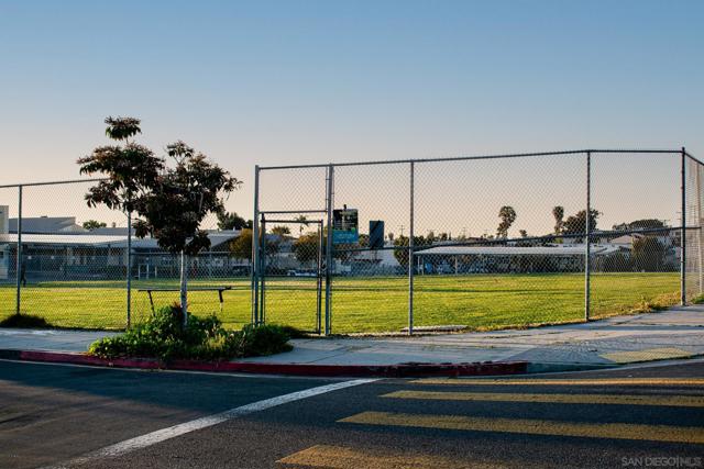 4092 Winona Ave, San Diego CA: https://media.crmls.org/mediaz/c15468b6-0871-4113-82ac-41a8ccae8be1.jpg