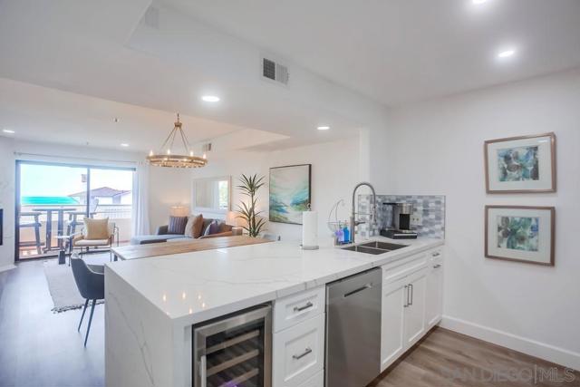 5726 La Jolla Blvd, La Jolla CA: https://media.crmls.org/mediaz/c154b2db-7078-4849-8833-dea7aaba4a8e.jpg