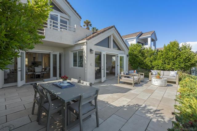 55 Spinnaker Way, Coronado, California 92118, 3 Bedrooms Bedrooms, ,2 BathroomsBathrooms,Single Family Residence,For Sale,Spinnaker Way,250038158SD