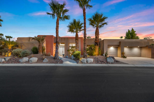 12 Boulder Lane, Rancho Mirage CA: https://media.crmls.org/mediaz/c1567968-dcb7-42b8-aebb-1ceeffc4f362.jpg