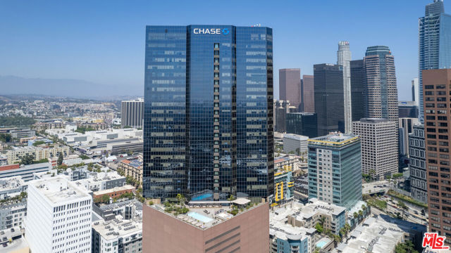 1100 Wilshire Boulevard, Los Angeles CA: https://media.crmls.org/mediaz/c1571141-3a68-4adf-afad-1890093aa856.jpg