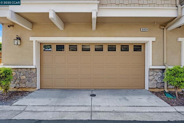 6939 Mariposa Cir, Dublin CA: https://media.crmls.org/mediaz/c1586954-3152-4bff-b69d-f91d3c1caa78.jpg
