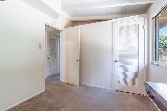 24757 Pear St, Hayward CA: https://media.crmls.org/mediaz/c1588c2d-d27d-42bb-8aec-f07547889918.jpg