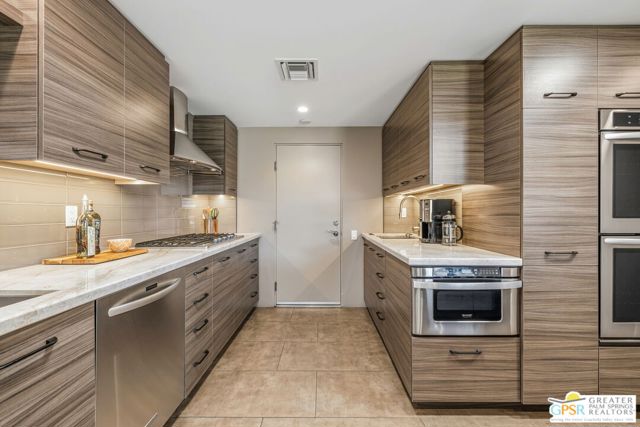 2420 Paseo Del Rey, Palm Springs CA: https://media.crmls.org/mediaz/c15cd495-47b7-43ae-ac2e-c3e3c0e396cd.jpg