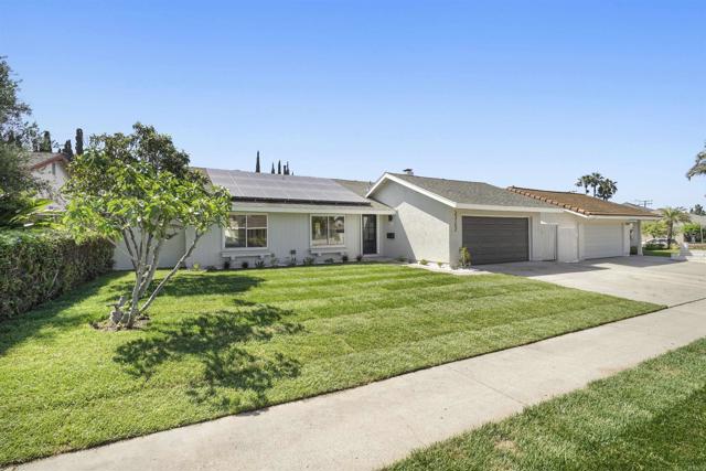 Detail Gallery Image 3 of 27 For 23152 La Vaca St, Lake Forest,  CA 92630 - 4 Beds | 2 Baths