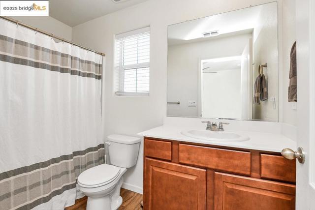 745 Bluestone Dr, Stockton CA: https://media.crmls.org/mediaz/c15d8fda-cc58-4695-a557-a76f3933ffd2.jpg