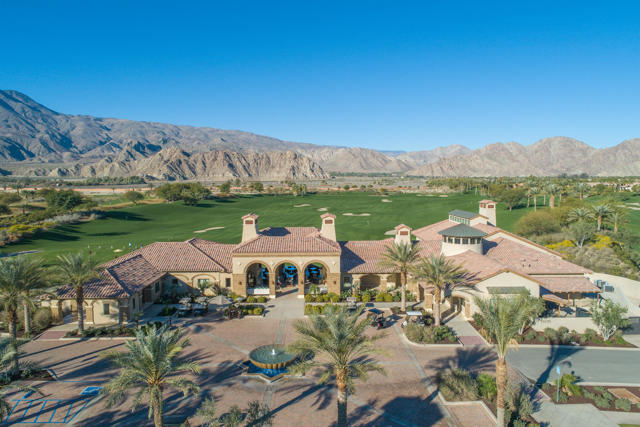 58440 Aracena, La Quinta CA: https://media.crmls.org/mediaz/c15e9bc0-7ef7-4288-a472-f588a765e72f.jpg