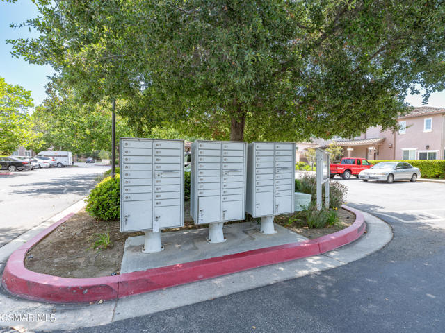 1368 Ashton Park Lane, Newbury Park CA: https://media.crmls.org/mediaz/c15ed5d1-b774-412c-b554-eccd3af3f98b.jpg