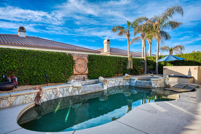 44755 Via Rosa Trail, La Quinta CA: https://media.crmls.org/mediaz/c15f4393-1bc7-47b6-a80a-84b6267d135b.jpg