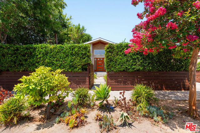 5627 Lemp Avenue, North Hollywood CA: https://media.crmls.org/mediaz/c15f4ff1-c044-4fec-9bf5-1f2f02a7e3f3.jpg