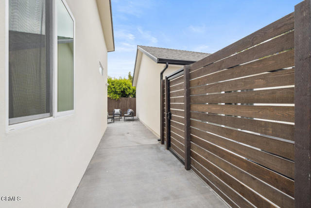 2711 2715 Dawson Avenue, Ventura CA: https://media.crmls.org/mediaz/c15f82f7-62b1-45dd-a8f1-05e022810253.jpg