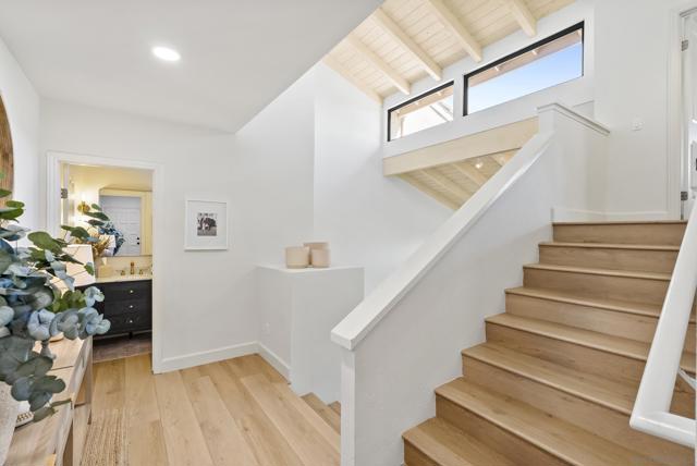 6489 Caminito Catalan, La Jolla CA: https://media.crmls.org/mediaz/c1609588-298c-4353-ad54-3d5fda844740.jpg