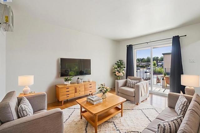 Image 2 of 15 For 3461 Norton Way  8