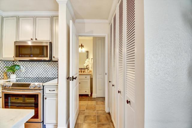 395 Imperial Way, Daly City CA: https://media.crmls.org/mediaz/c161dafd-01d9-4c3e-800d-bdcc2ae3f619.jpg