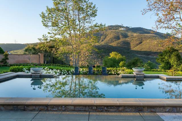 4258 Via Ravello, Rancho Santa Fe CA: https://media.crmls.org/mediaz/c1626053-314e-4084-a28e-cb3556b951a2.jpg
