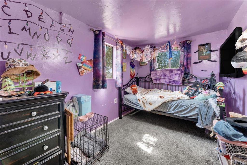 https://media.crmls.org/mediaz/c162787e-b51f-4423-b4f4-5c0a014f5b96.jpg?preset=X-Large