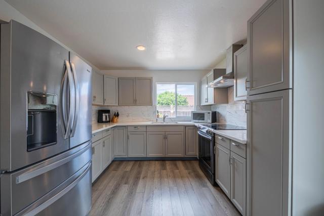 8340 Forest Street, Gilroy CA: https://media.crmls.org/mediaz/c16384e3-554a-4161-a047-cb1425129eca.jpg