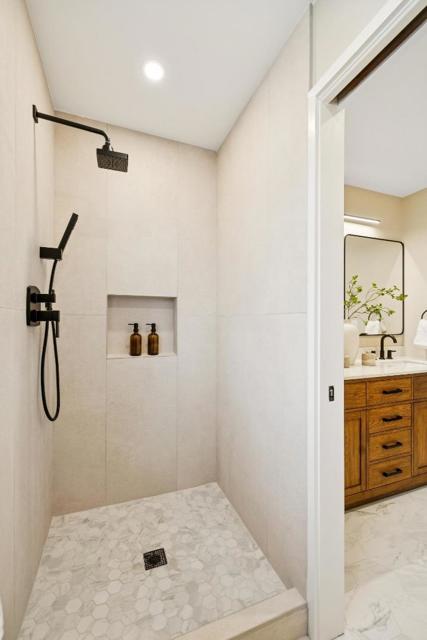 1133 Clydebank Court, Sunnyvale CA: https://media.crmls.org/mediaz/c163852d-5898-45dd-8bff-a4c975d5676b.jpg