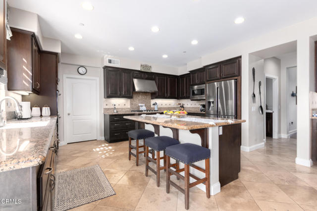 Image 12 of 60 For 10931 Shadow Hills Avenue
