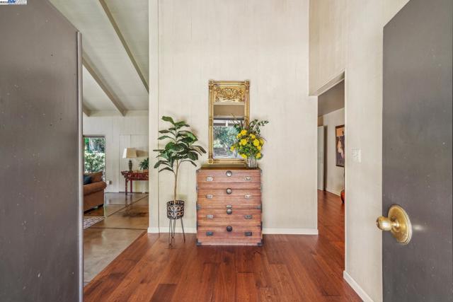 419 Burkhard Rd, Patterson CA: https://media.crmls.org/mediaz/c163b395-0fe6-4e48-a27f-6324c25e984b.jpg