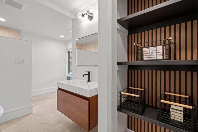 145 Central Avenue Avenue, Los Gatos CA: https://media.crmls.org/mediaz/c164b809-a6c3-4528-9dfe-82714beee4a0.jpg