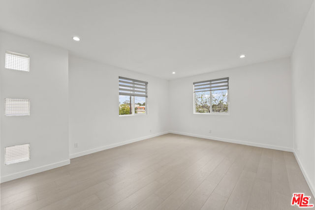 712 Pacific Street, Santa Monica CA: https://media.crmls.org/mediaz/c164c403-a5a6-4cef-bb77-0ad8dc473b14.jpg
