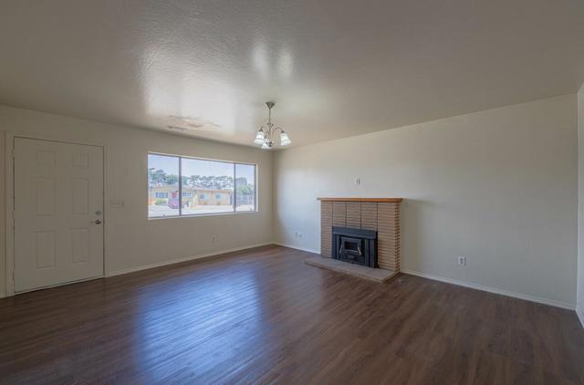 3114 Flower Circle, Marina CA: https://media.crmls.org/mediaz/c1659e61-3eee-4433-a449-57d01ee890eb.jpg