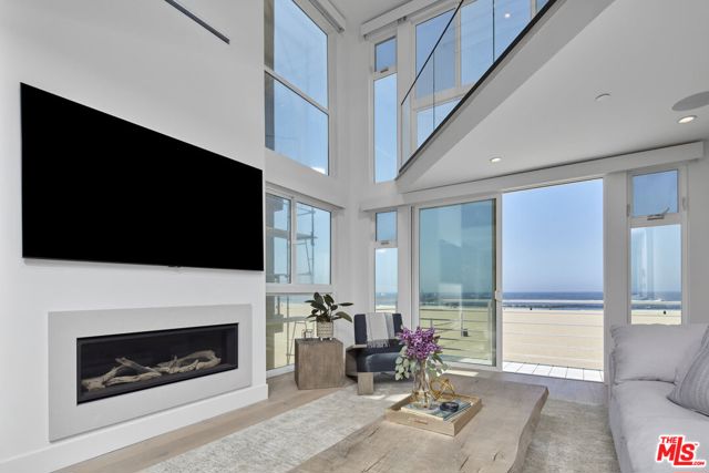 4403 Ocean Front Walk, 205