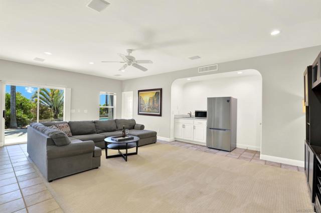 17342 Tam O Shanter Dr, Poway CA: https://media.crmls.org/mediaz/c1674695-33c1-4bbf-a14e-5b82fd71fd19.jpg