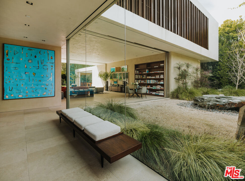 717 Moreno Avenue — Modern