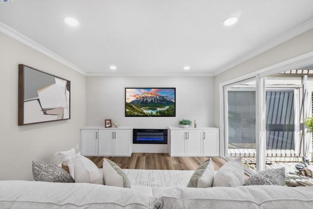 553 Saint George Rd, Danville CA: https://media.crmls.org/mediaz/c167739f-907e-4508-bf6a-c3e373c9806c.jpg