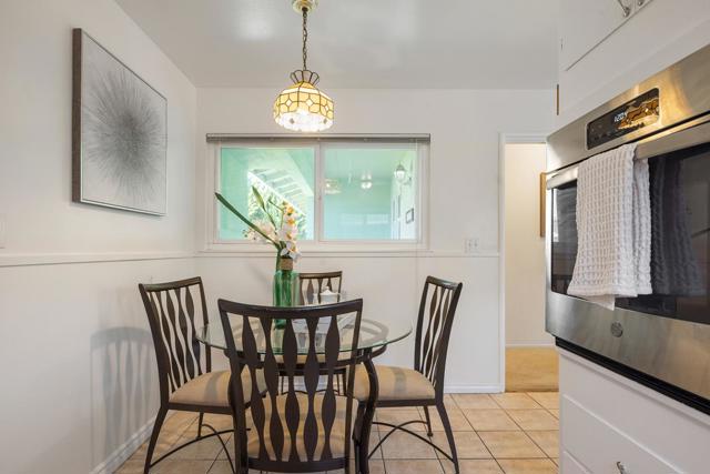 2225 Salisbury Way, San Mateo CA: https://media.crmls.org/mediaz/c167b195-6af5-4367-94ab-ff9333f5f487.jpg