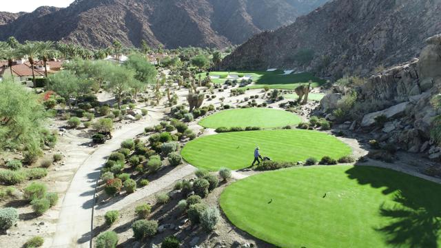 78471 Talking Rock Turn, La Quinta CA: https://media.crmls.org/mediaz/c167bcb3-258e-42c6-82cb-e5c3ebb0e1d2.jpg