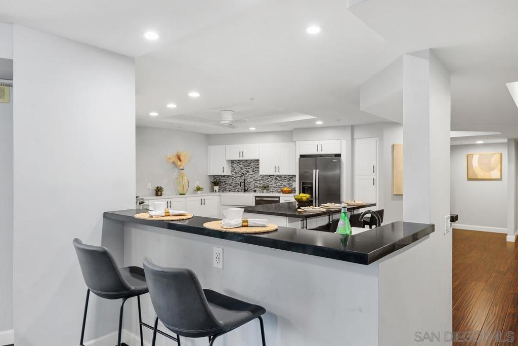 200 Harbor Dr - photo 10