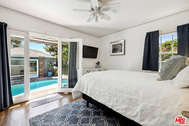 800 N Rose Street, Burbank CA: https://media.crmls.org/mediaz/c168f1fb-8993-426e-b734-3372da912e8e.jpg