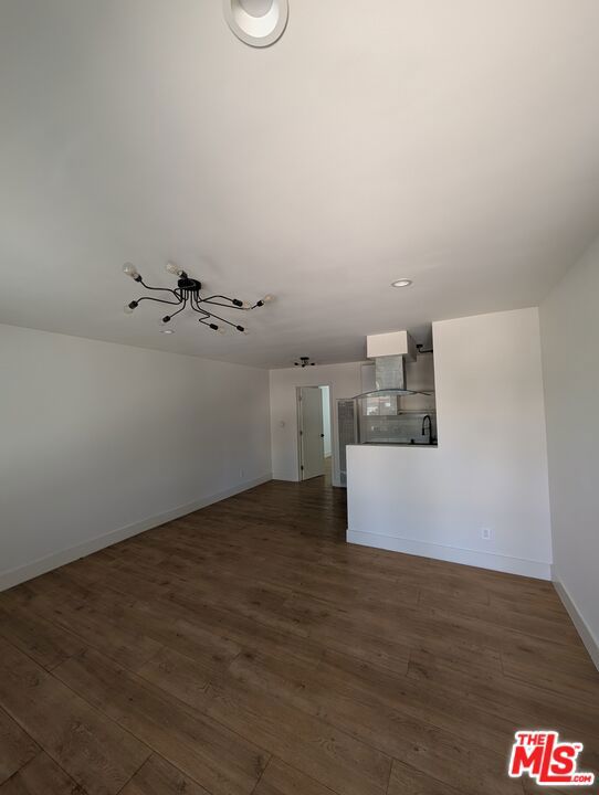 2626 Cloverfield Boulevard #3