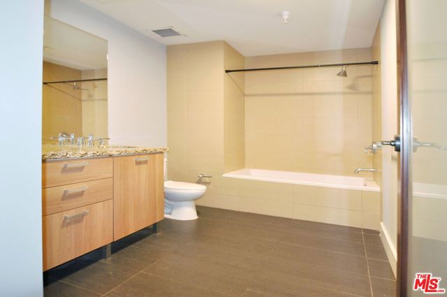 460 S Spring Street, Los Angeles CA: https://media.crmls.org/mediaz/c16a2e7b-b484-4488-83d7-5ebe4b83e927.jpg