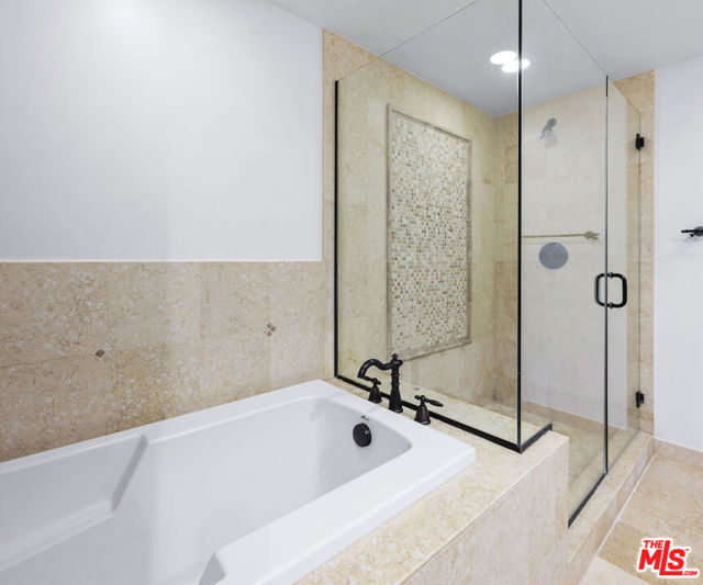 155 N Hamilton Drive, Beverly Hills CA: https://media.crmls.org/mediaz/c16a3951-646f-4cb9-9b3d-52375af6fddd.jpg