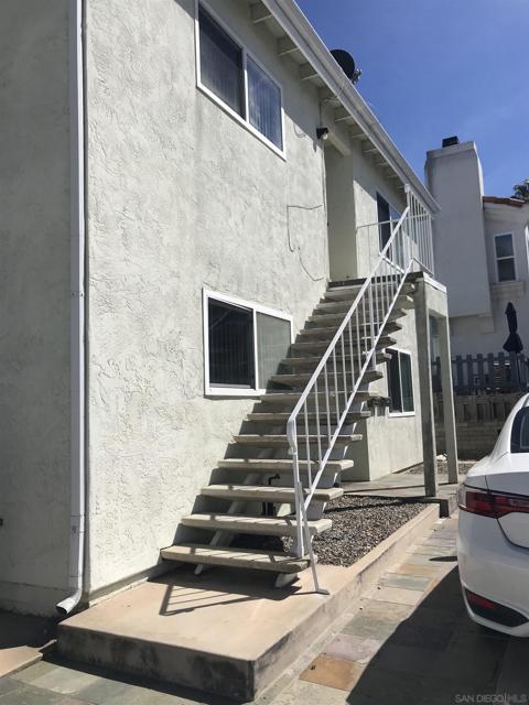 4819 Ingraham St, San Diego CA: https://media.crmls.org/mediaz/c16aa6ef-717d-4728-bcd7-bf2807d98448.jpg