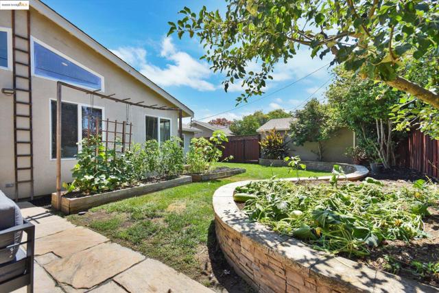 1443 Phantom Ave, San Jose CA: https://media.crmls.org/mediaz/c16b314e-064f-487a-a45c-b0d7cab8bd5e.jpg