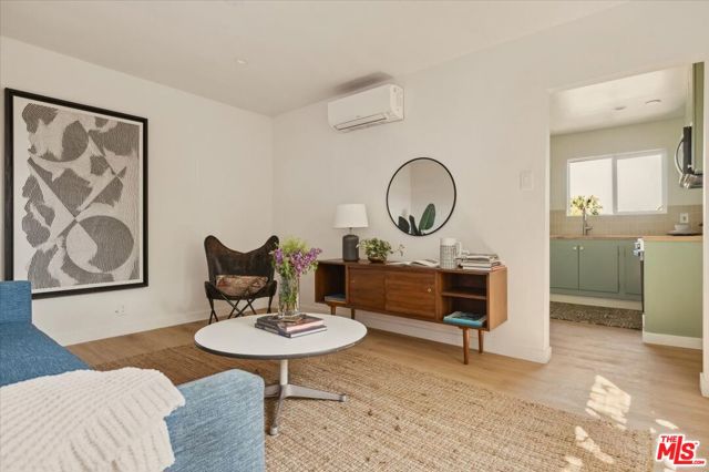 2467 Silver Ridge Avenue, Los Angeles CA: https://media.crmls.org/mediaz/c16b3c9b-8621-40e9-a6e9-0eb045649911.jpg